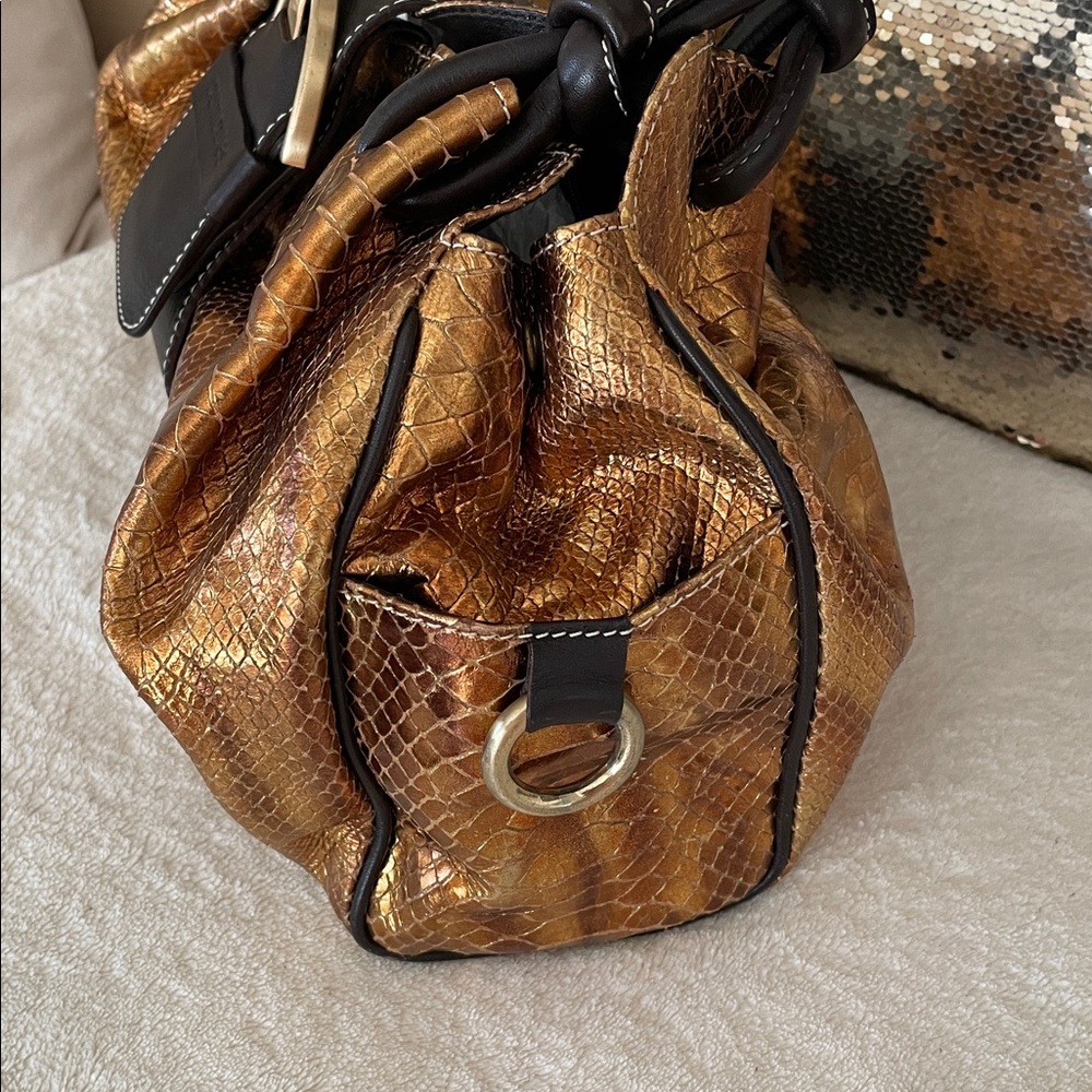 NWOT Puntotres Genuine Leather Spain Snake Print Elegant Gold Copper Handbag - Picture 5 of 12